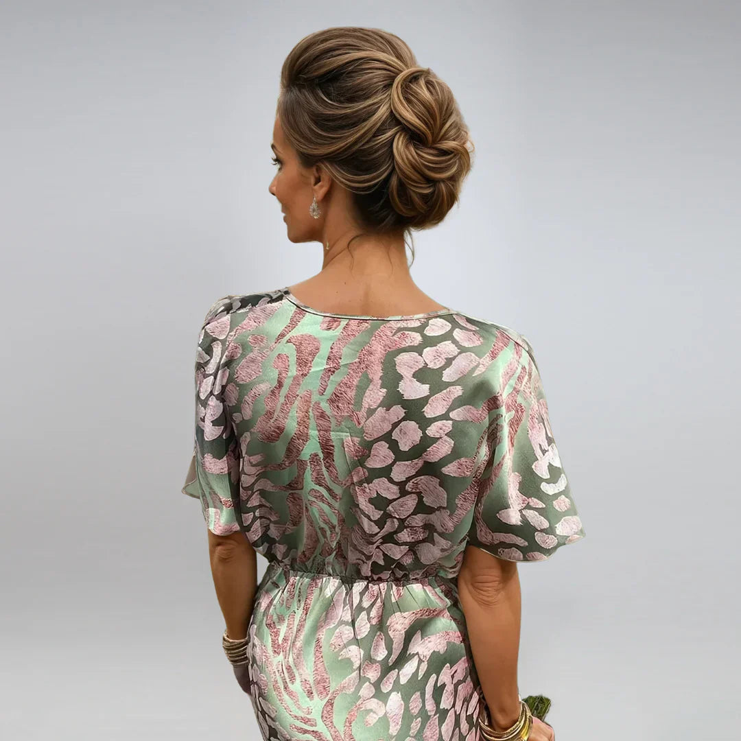 Kelsey - Rochie lungă cu decolteu în V și detaliu răsucit