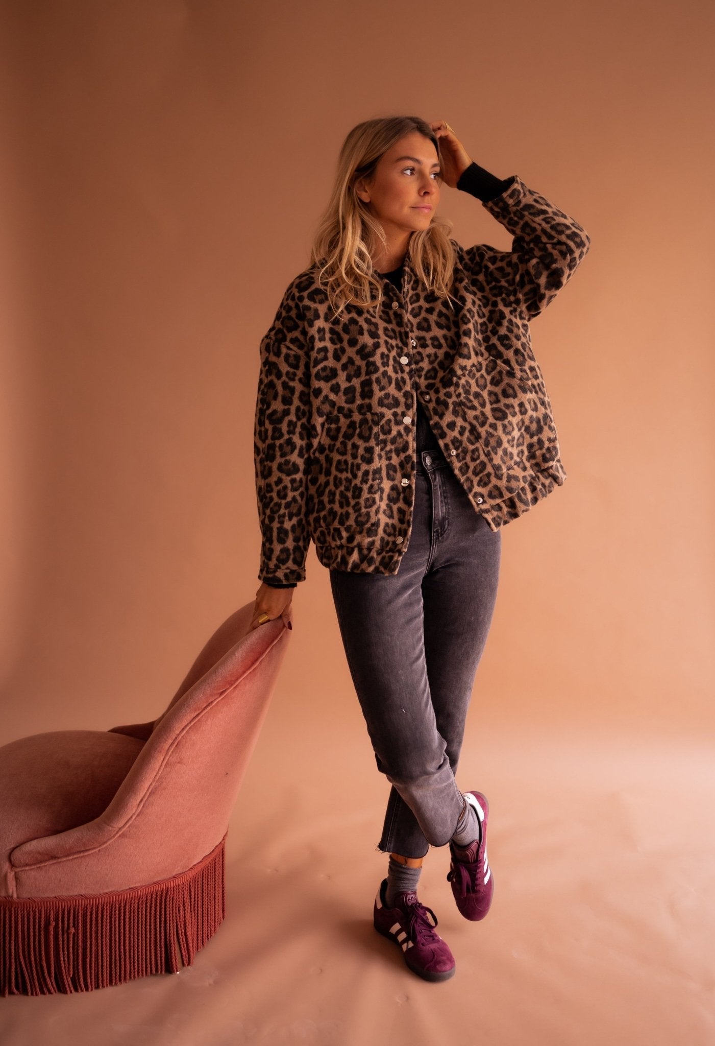 Charlene – Jachetă de Damă Elegantă cu Model Leopard